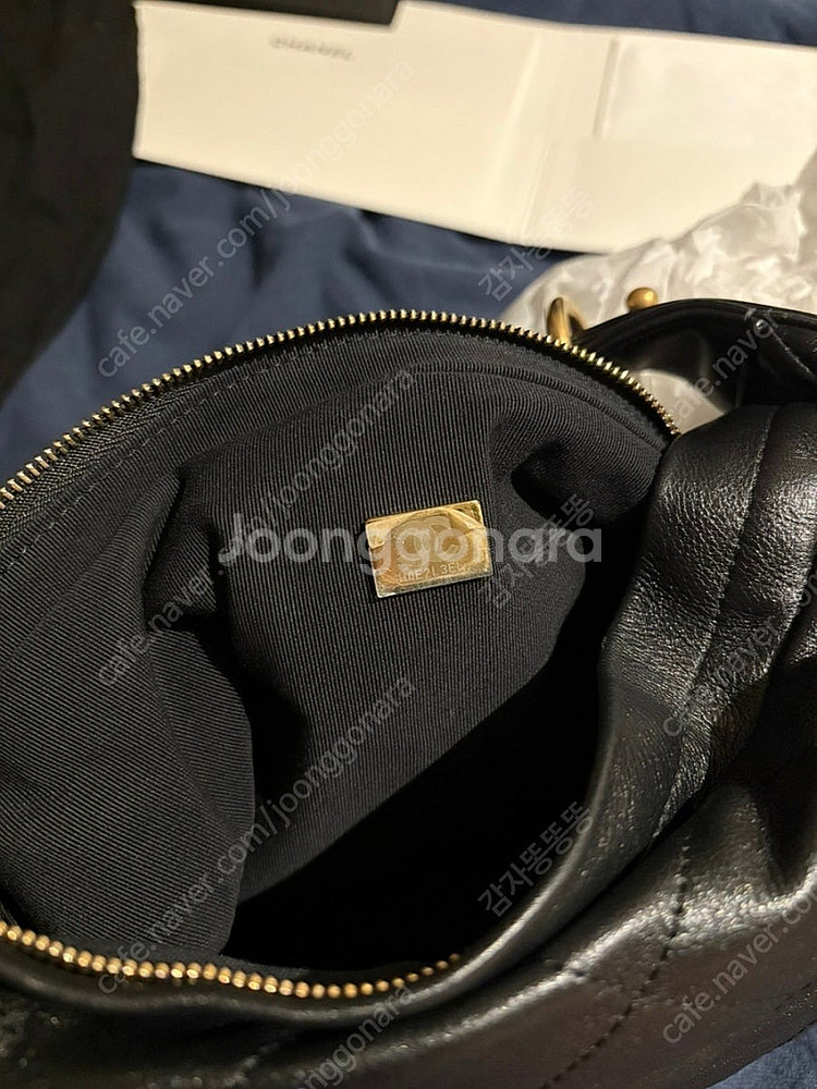 샤넬 22C AS2910 골드 메탈 체인 블랙 호보 숄더백--5